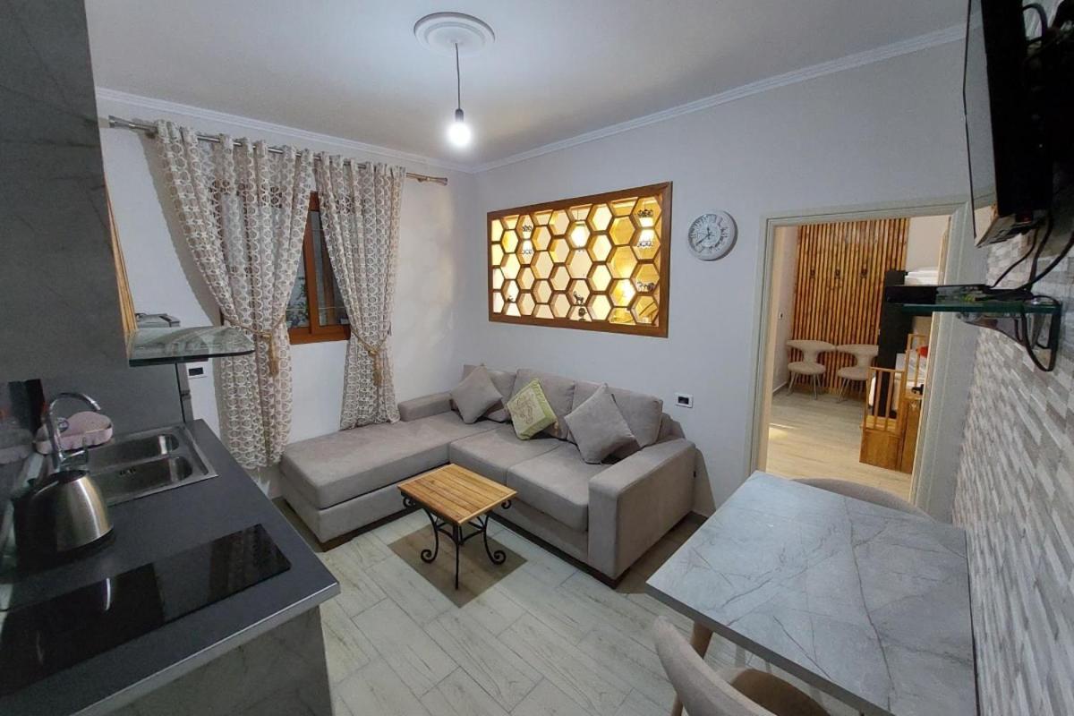 Villa Heljos Apartaments فلورا المظهر الخارجي الصورة