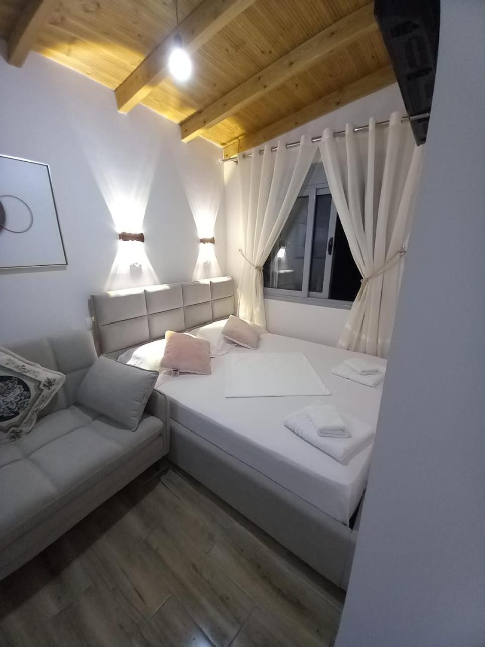 Villa Heljos Apartaments فلورا المظهر الخارجي الصورة