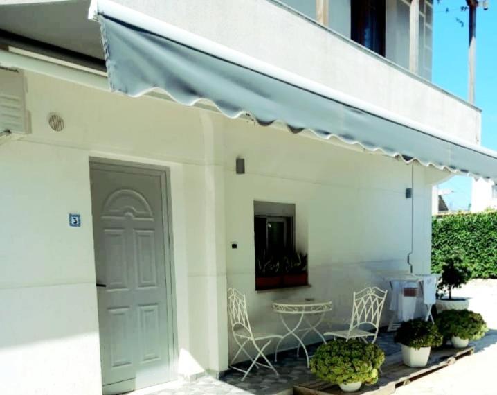 Villa Heljos Apartaments فلورا المظهر الخارجي الصورة