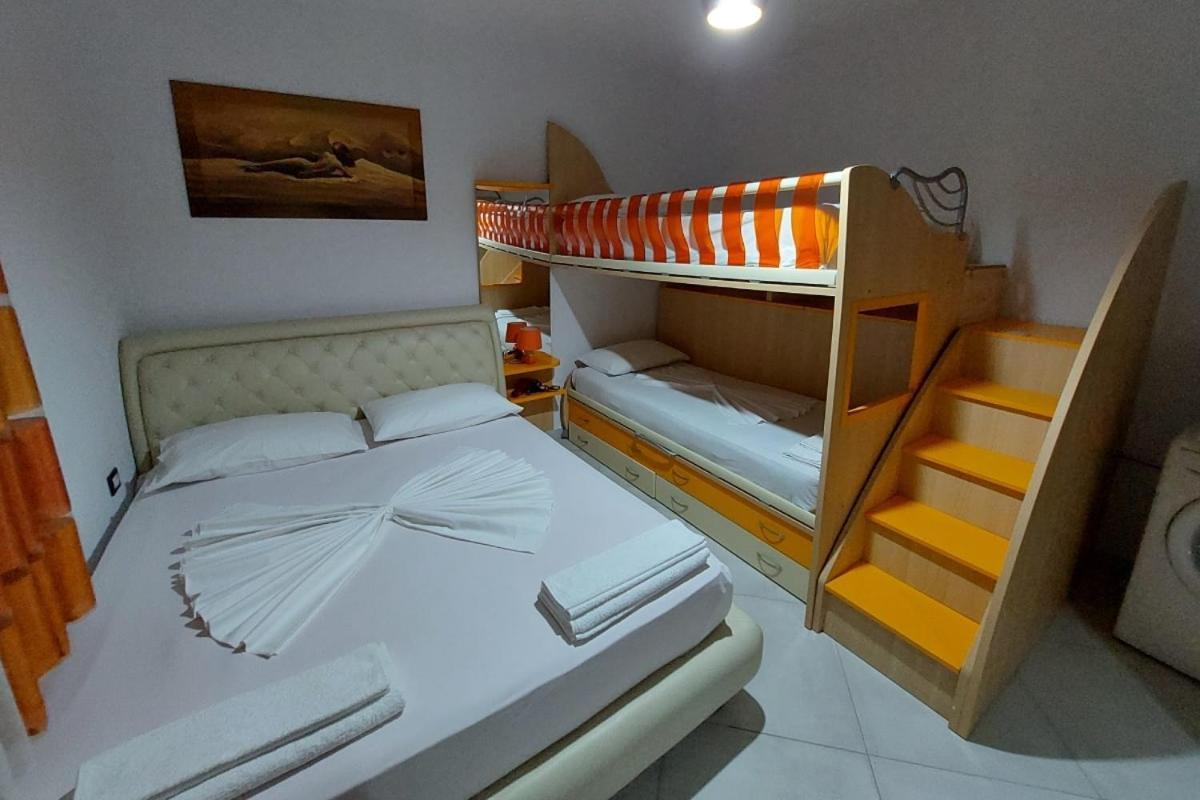 Villa Heljos Apartaments فلورا الغرفة الصورة