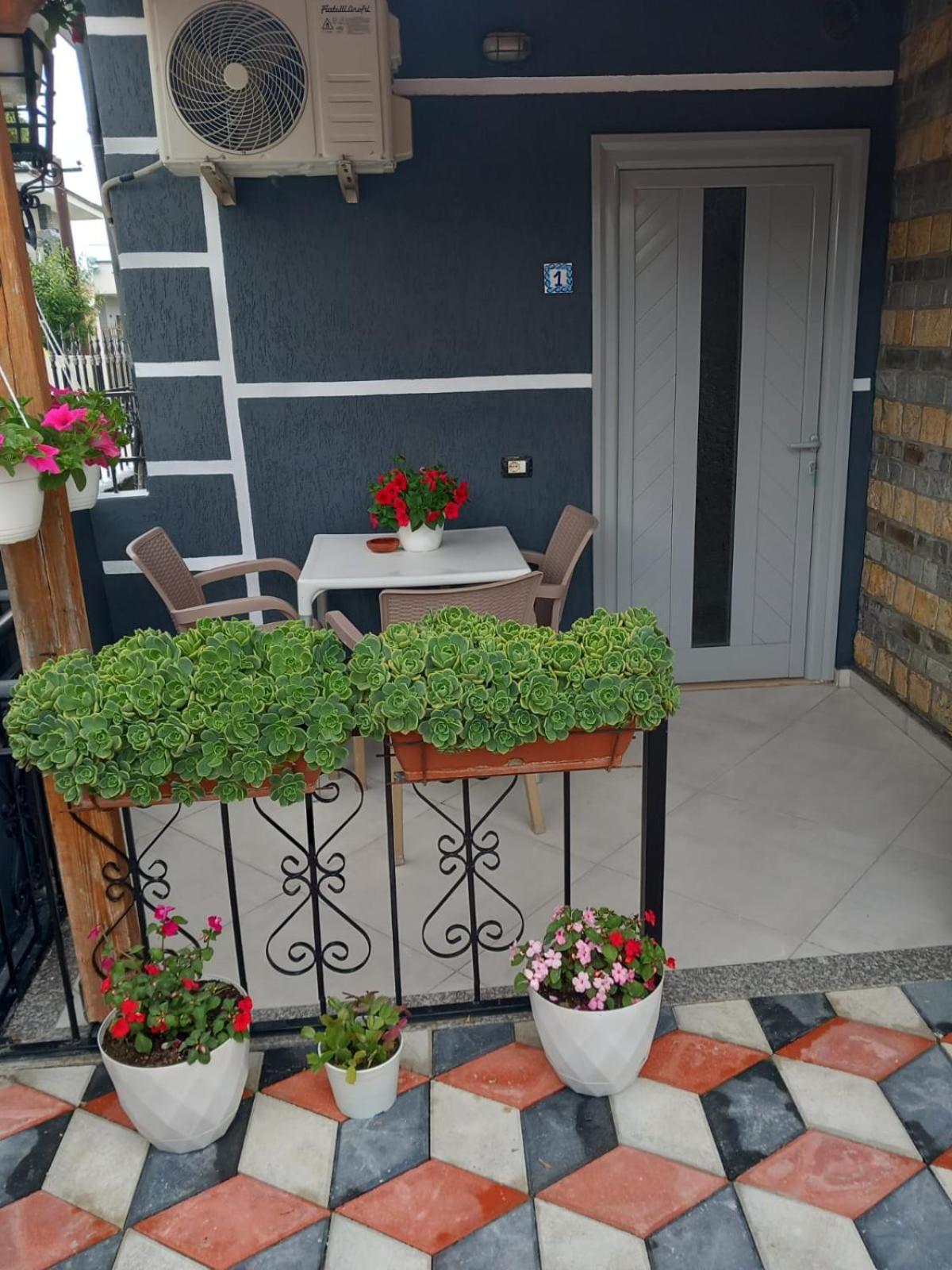 Villa Heljos Apartaments فلورا المظهر الخارجي الصورة