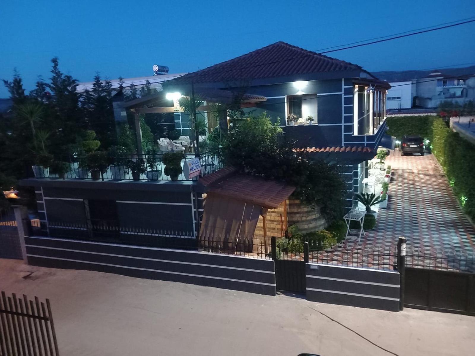 Villa Heljos Apartaments فلورا الغرفة الصورة